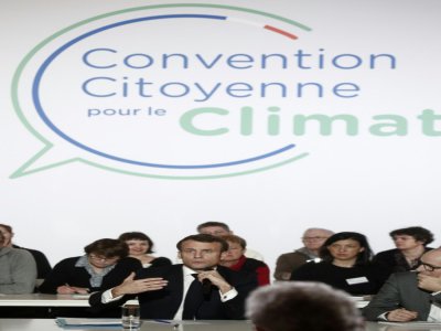 Le président Emmanuel Macron participe à la Convention citoyenne sur le climat le 10 janvier 2020 à Paris - Yoan VALAT [POOL/AFP/Archives]
