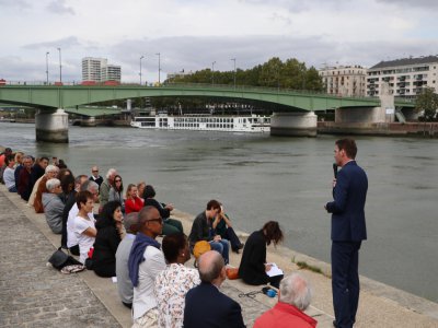 C'est le 6 septembre 2019 qu'il se déclare officiellement candidat à l'élection municipale, à l'occasion d'une prise de parole publique sur les quais de la rive gauche à Rouen