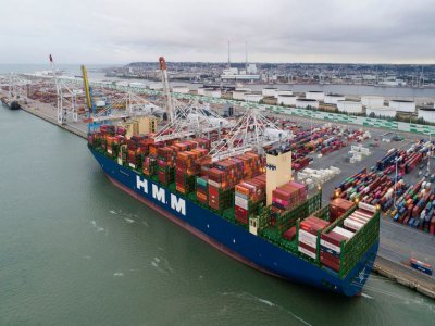 Le HMM OSLO, l'un des plus grands porte-conteneurs au monde, a fait escale au Havre, le mardi 30 juin. - Haropa