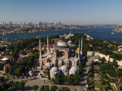 Vue aérienne de l'ex-basilique Sainte-Sophie d'Istanbul, devenue un musée, le 28 juin 2020 - Ozan KOSE [AFP]