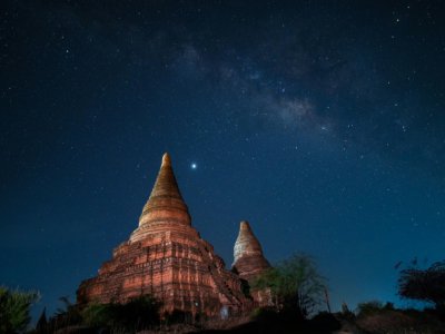 La Voie lactée au-dessus des temples de Bagan, en Birmanie, le 22 juin 2020 - Ye Aung THU [AFP]
