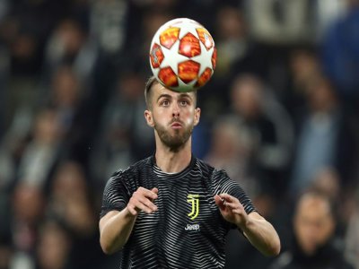 Le milieu de la Juventus Miralem Pjanic, le 16 avril 2019 à Turin - Isabella BONOTTO [AFP/Archives]