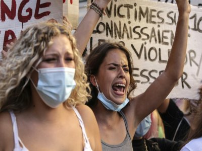 Manifestation à l'initiative de #Iwas contre la violence et les agressions sexuelles contre les femmes, à Ajaccio le 5 juillet 2020 - Pascal POCHARD-CASABIANCA [AFP]