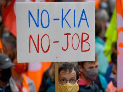Manifestation de salariés de Nokia à Lannion, en Bretagne, le 4 juillet 2020 - Damien MEYER [AFP/Archives]