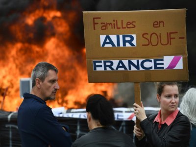 Manifestation de salariés de Hop!, la filiale à bas coûts de Air France, à Morlaix (Bretagne), le 8 juillet 2020 - Fred TANNEAU [AFP]
