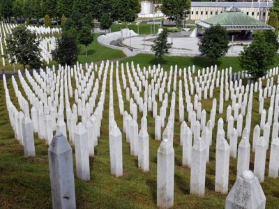 Tombes des victimes du massacre de Srebrenica, le 3 juillet 2020 au mémorial de Potocari près de Srebrenica - ELVIS BARUKCIC [AFP]