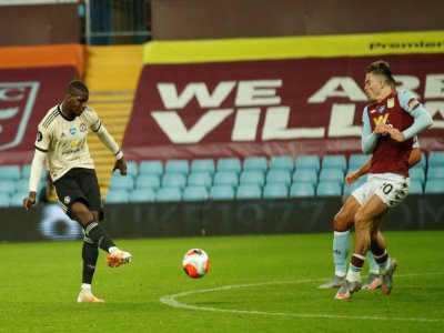 Le milieu de Manchester United Paul Pogba marque sur le terrain d'Aston Villa le 9 juillet 2020 à Birmingham - ANDREW BOYERS [POOL/AFP]