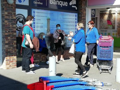Le lundi 13 juillet, des salariés du magasin Carrefour à Fécamp ont débrayé pendant une heure et demie. Illustration