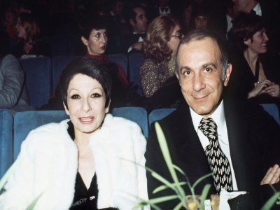 Zizi Jeanmaire et son mari chorégraphe Roland Petit, le 12 janvier 1975 à Paris - - [AFP/Archives]