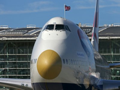 Le nez caractéristique du gros porteur de Boeing à l'aéroport de Heathrow à Londres le 23 août 2016 - Justin TALLIS [AFP/Archives]
