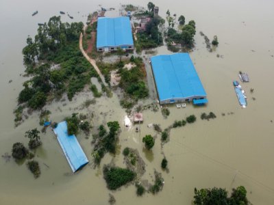 Photo aérienne près du lac Poyang, qui a débordé, dans le centre de la Chine, le 16 juillet 2020 - Hector RETAMAL [AFP]