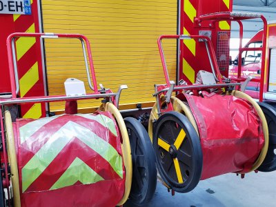 Les sapeurs-pompiers sont mobilisés pour un feu de bâtiment agricole à Mantilly, le dimanche 19 juillet.