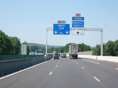 Deux personnes ont été gravement blessées, le lundi 20 juillet, sur l'A 13 lors d'un accident de la route. (Illustration) - European Roads