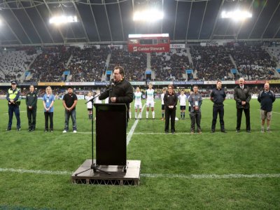 Le ministre néo-zélandais des sports Grant Robertson s'exprimant au sujet du Covid-19 avant la reprise du Super Rugby à Dunedin, le 13 juin 2020 - Marty MELVILLE [AFP/Archives]