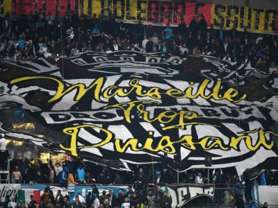 Des supporters de l'Olympique de Marseille lors d'un match de L1 contre Nice le 10 mars 2019 au Stade Vélodrome - Boris HORVAT [AFP/Archives]