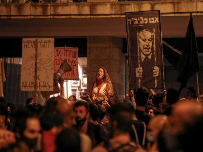Manifestation contre le Premier ministre israélien Benjamin Netanyahu, accusé de corruption, le 25 juillet 2020 à Jérusalem - AHMAD GHARABLI [AFP]