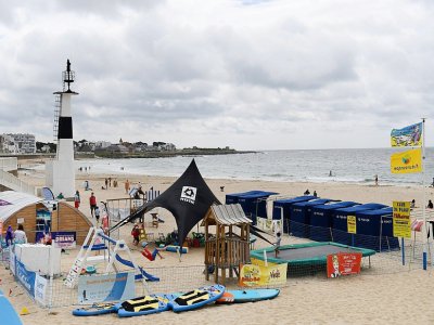 La plage de Quiberon, en Bretagne, le 27 juillet 2020, où un couvre-feu a été décrété - Fred TANNEAU [AFP]