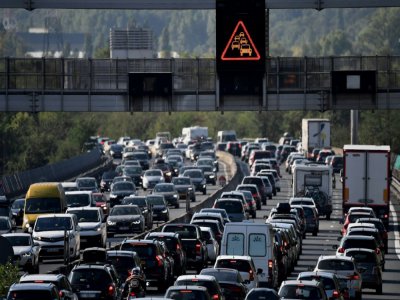L'autoroute près de Chasse-sur-Rhône le 1er août 2020 - JEFF PACHOUD [AFP]