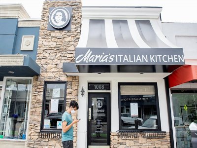 Le restaurant Maria's Italian Kitchen fermé en raison de la pandémie de coroanvirus, le 28 juillet 2020 à Santa Monica, en Californie - VALERIE MACON [AFP]
