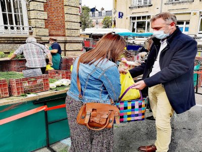 Le port du masque est rendu obligatoire sur le marché de Fécamp, à compter du samedi 8 août. - Le Courrier Cauchois