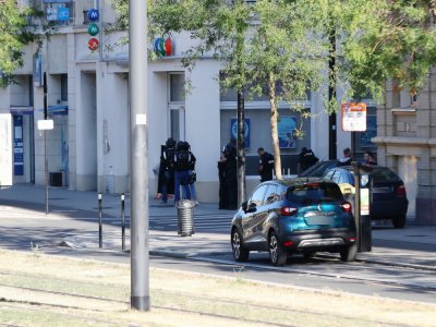 Une prise d'otages s'est produite jeudi 6 août à la Banque Populaire, boulevard de Strasbourg, au Havre. - Ghislain Annetta