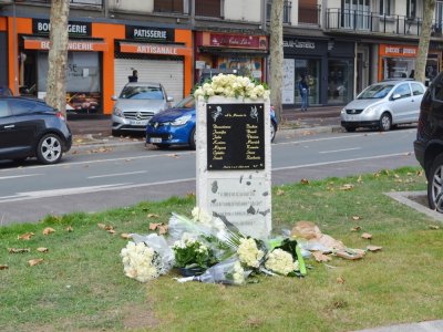 Quatre ans après le drame, qui avait coûté la vie à 14 personnes à Rouen, cette nouvelle ravive la douleur des familles de victimes.