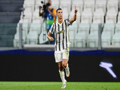 L'attaquant de la Juventus Cristiano Ronaldo après son premier but contre Lyon en 8e de finale de retour de la Ligue des champions, le 7 août 2020 à Turin - Miguel MEDINA [AFP]