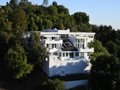 Le manoir Palazzo Beverly Hills, où une énorme fête a été organisée, à Los Angeles, le 6 août 2020 - Robyn Beck [AFP]
