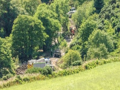 Des équipes de secours près du site d'un déraillement de train, le 12 août 2020 à Stonehaven, dans le nord-est de l'Ecosse - Michal Wachucik [AFP]