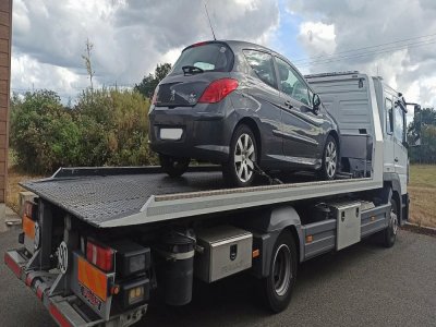 Le véhicule du conducteur contrôlé dimanche 16 août à Chérancé a fait l'objet d'une immobilisation administrative. - COG72.
