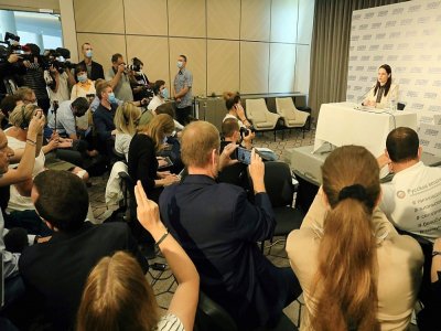 La cheffe de file de l'opposition bélarusse, Svetlana Tikhanovskaïa le 21 août 2020 lors de sa première conférence de presse à Vilnius où elle s'est réfugiée le 11 août. - PETRAS MALUKAS [AFP]