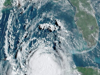 Photo satellite de l'ouragan Laura dans le Golfe du Mexique le 25 août 2020 - Handout [RAMMB/NOAA/NESDIS/AFP]