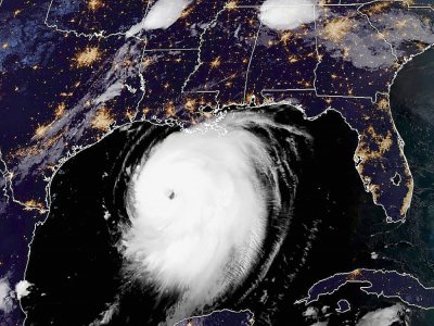 Image satellite de l'ouragan Laura dans le Golfe du Mexique, le 26 août 2020 - Handout [RAMMB/NOAA/NESDIS/AFP]
