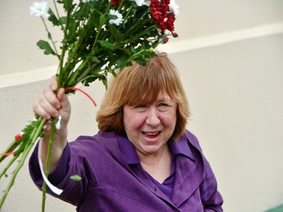la lauréate du prix Nobel de littérature Svetlana Alexievitch, le 26 août 2020 à Minsk, au Bélarus - Sergei GAPON [AFP]