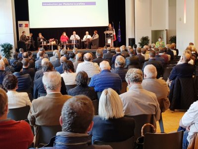 La sécurité et le développement économique, thématiques développées pour une première réunion de rentrée des maires de l'Orne, à Alençon, le lundi 31 août.