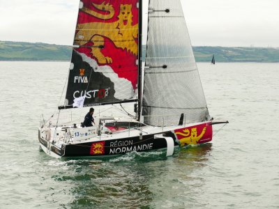 Alexis Loison, sur son bateau Région Normandie, a terminé à 7'30'' du vainqueur de la première étape de la Solitaire du Figaro 2020, Xavier Macaire.  - Jean-Marie Dean