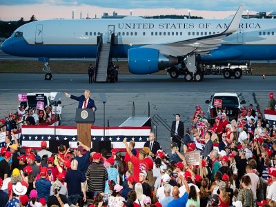 Le président américain Donald Trump s'exprime devant ses partisans à Londonderry, dans le New Hampshire, le 28 août 2020 - SAUL LOEB [AFP]