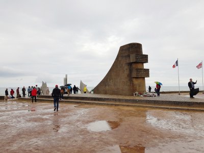 C'est au monument Signal de Saint-Laurent-sur-Mer que le Comité du Débarquement souhaite organiser la cérémonie internationale, le dimanche 6 juin 2021.