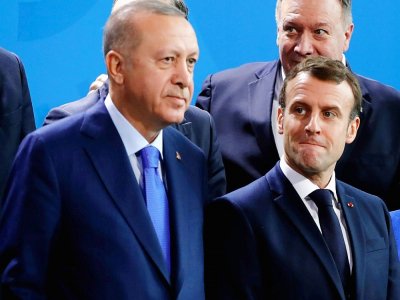 Les présidents turc Recep Tayyip Erdogan et français Emmanuel Macron, lors d'un sommet sur la Libye le 19 janvier 2020 à Berlin - Odd ANDERSEN [AFP/Archives]