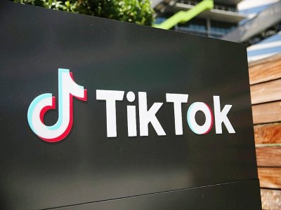 Le joyau du numérique chinois TikTok a échappé à Microsoft: ByteDance, propriétaire de la  plateforme de vidéos légères, a rejeté l'offre de rachat du géant informatique américain, ouvrant la voie au groupe de logiciels Oracle pour un partenariat - MARIO TAMA [AFP/Archives]