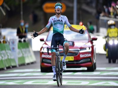 L'Allemand Lennard Kämna (Bora) vainqueur en solitaire de la 16e étape du Tour de France, entre La Tour-du-Pin et Villard-de-Lans, le 15 septembre 2020 - Stuart Franklin [POOL/AFP]