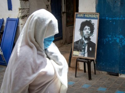 Un portrait du guitariste Jimi Hendrix dans une rue de Essaouira, le 10 seoptembre 2020 - FADEL SENNA [AFP]