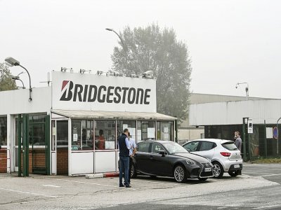 L'entrée de l'usine Bridgestone à Béthune (Pas-de-Calais) le 16 septembre 2020 - DENIS CHARLET [AFP]