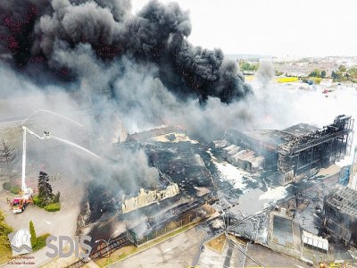 Le site rouennais incendié le 26 septembre 2019 s'étend sur 15 000 m2 et a nécessité d'importantes opérations pendant près d'un an. - Sdis 76