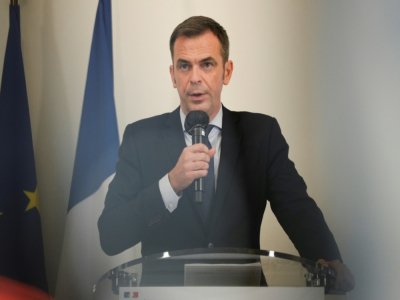 Le ministre de la Santé Olivier Véran, le 17 septembre 2020 à Paris - GEOFFROY VAN DER HASSELT [AFP]