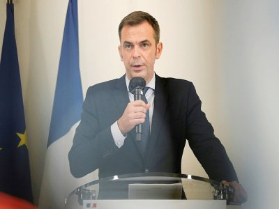Le ministre de la Santé Olivier Véran, le 17 septembre 2020 à Paris - GEOFFROY VAN DER HASSELT [AFP]