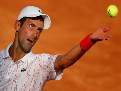 Le Serbe Novak Djokovic face à son compatriote Filip Krajinovic en 8e de finale du tournoi de Rome, le 18 septembre 2020 - Clive Brunskill [POOL/AFP]