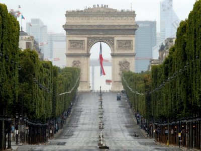 L'avenue des Champs-Elysees, où est jugée dimanche l'arrivée du Tour de France, le 14 juillet 2020 à Paris - Christophe Ena [POOL/AFP/Archives]