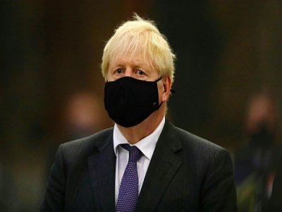 Le Premier ministre britannique Boris Johnson, portant un masque lors de l'anniversaire des 80 ans de la bataille d'Angleterre, à Westminster Abbey, dans le centre de Londres, le 20 septembre 2020 - Aaron Chown [POOL/AFP]
