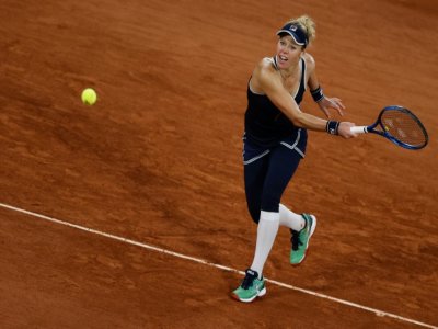 L'Allemande Laura Siegemund face à Kristina Mladenovic à Roland-Garros, le 29 septembre 2020 - Thomas SAMSON [AFP]